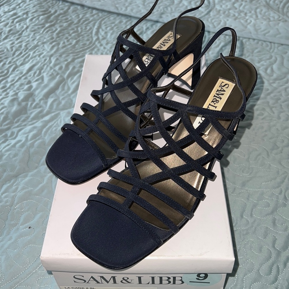 Sam&Libby Navy Heels